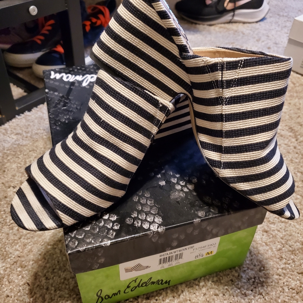 Sam Edelman Slides